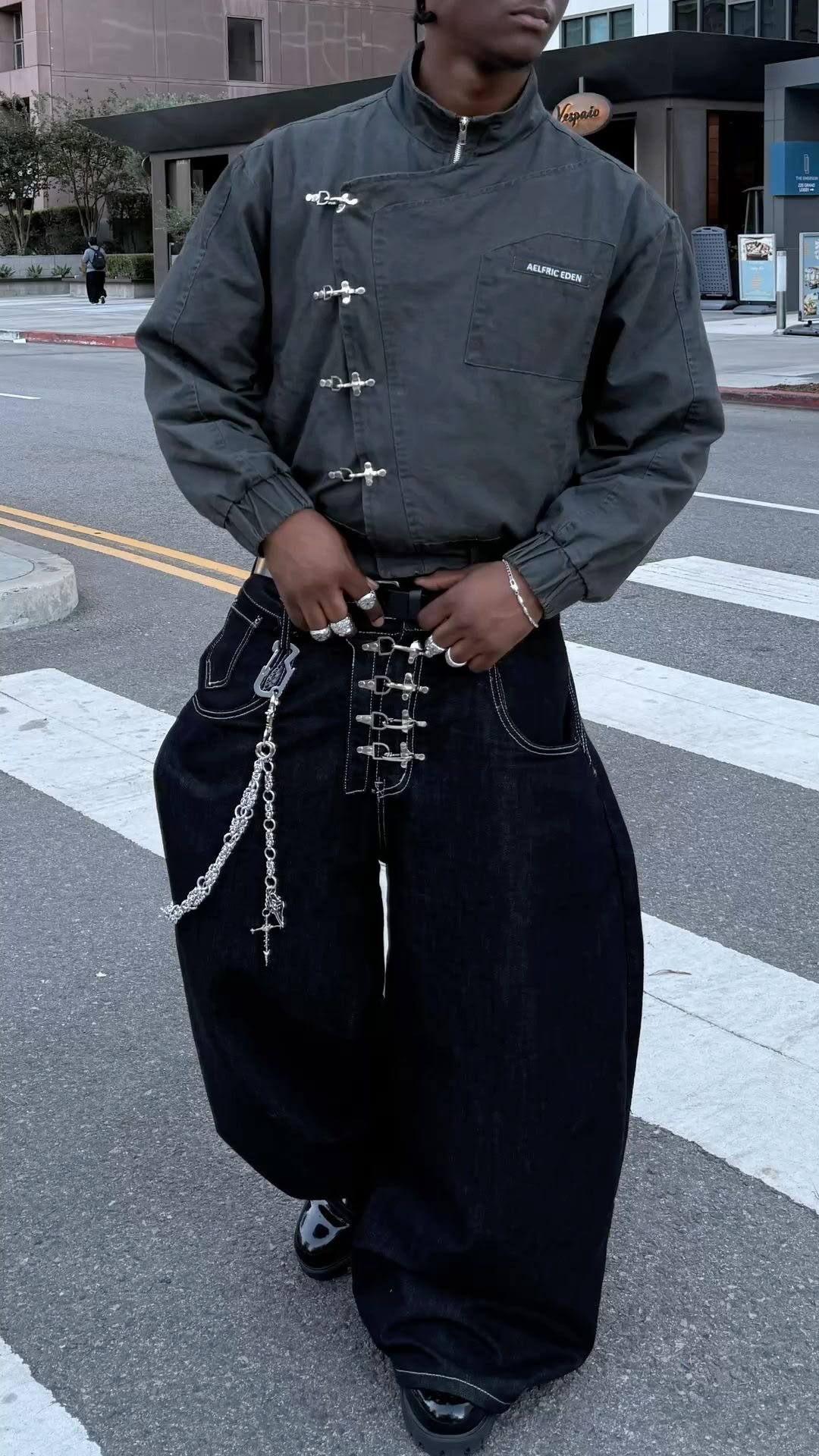 Oversized denim trend